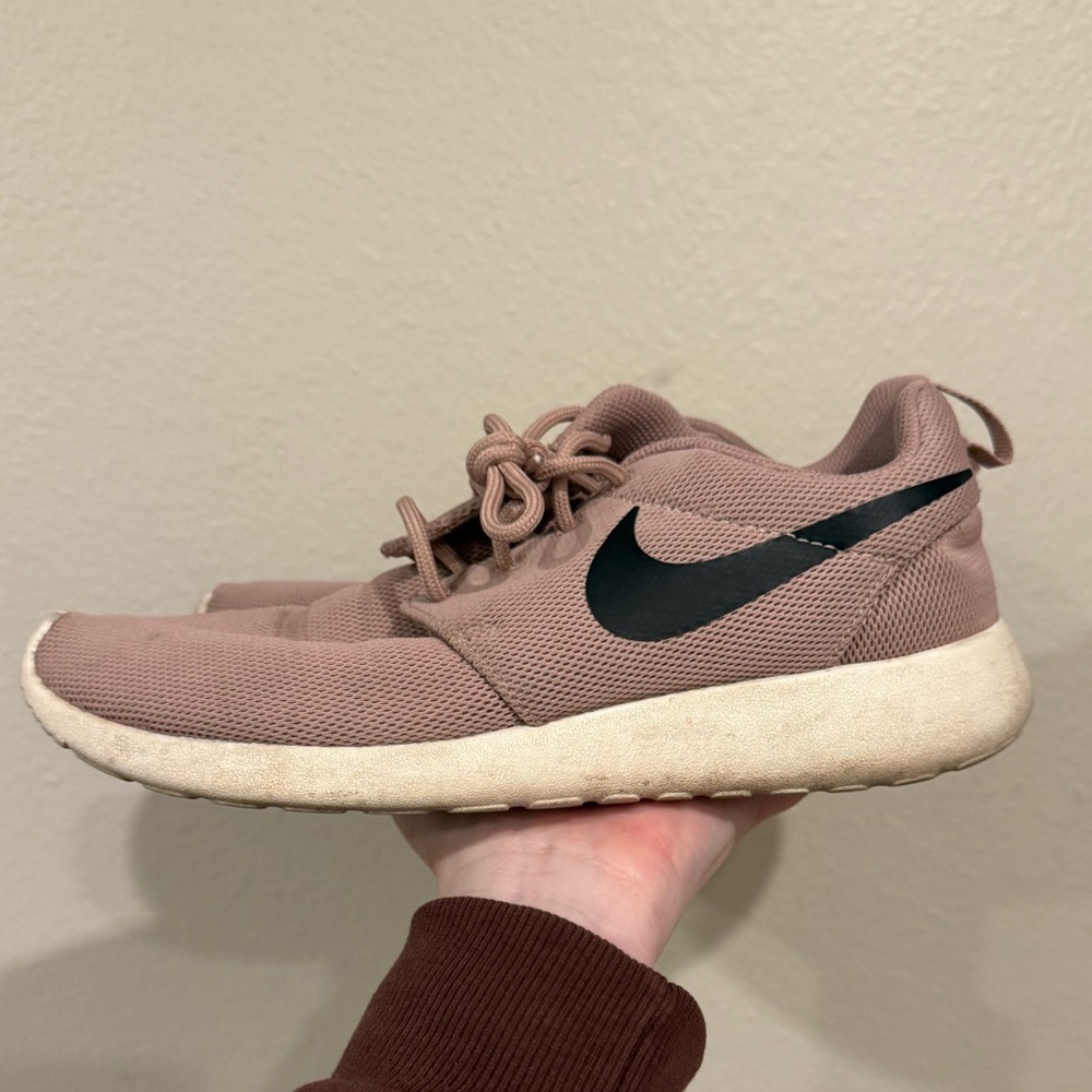 Nike Beige Sneakers with Black Logo 7.5